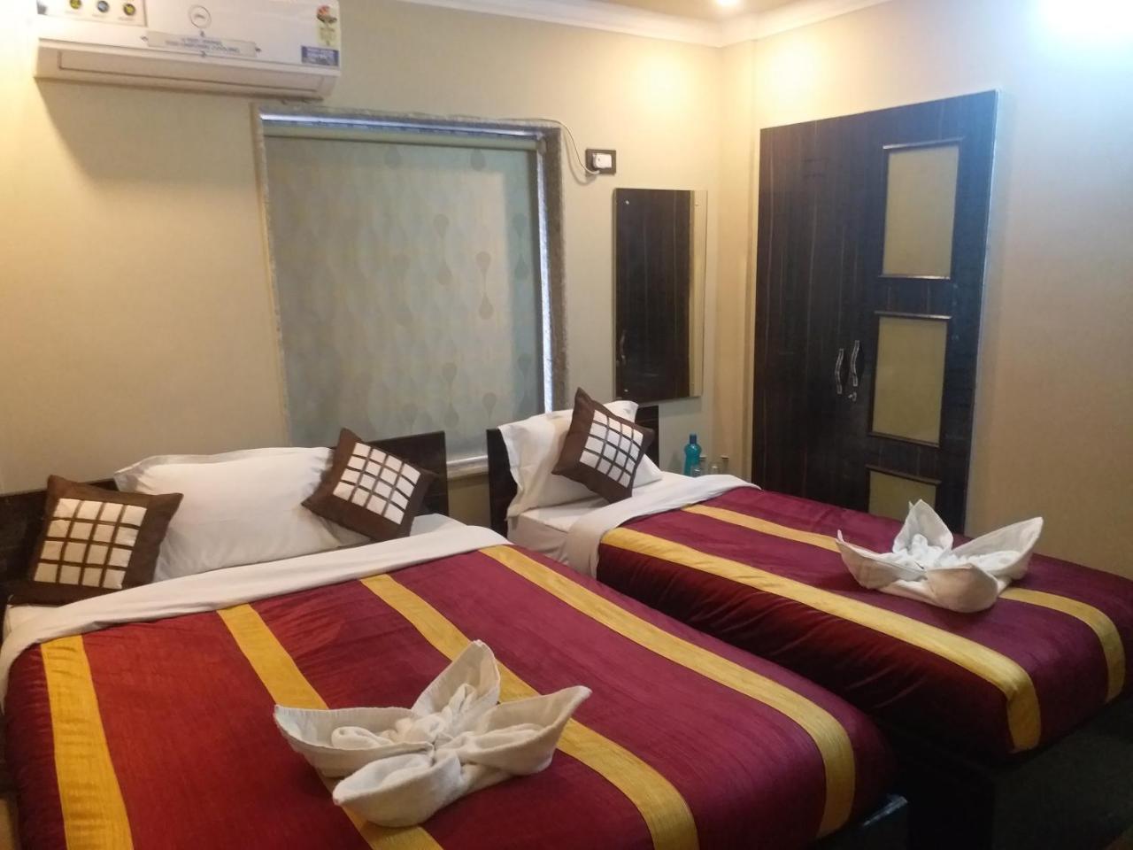 Recline Hotel And Restaurant Gauripur Esterno foto