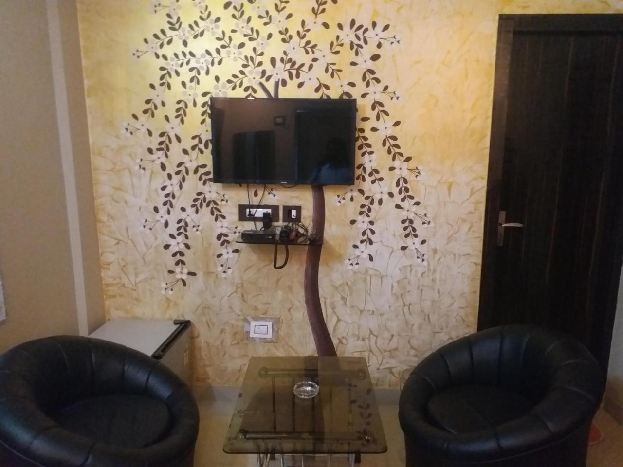 Recline Hotel And Restaurant Gauripur Esterno foto